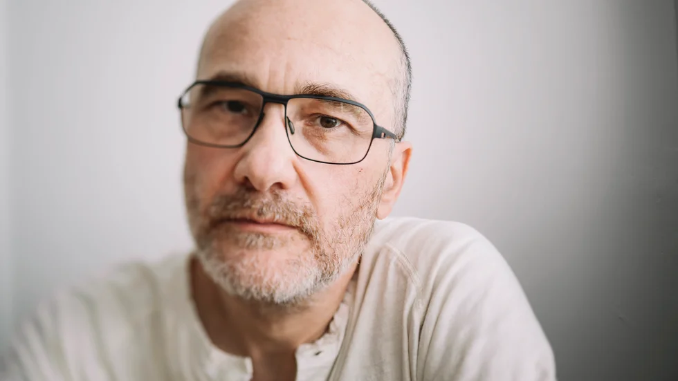 Dmitri Plax vill inte kalla "Peter. Tid" för en bok. Det var något han skrev ned, för att rädda minnet av sonen från glömskan. "Det är något som jag vill ska stanna kvar hos mig. Det är som en tatuering. Du gör den, och den är med dig hela livet", säger han.