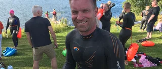 Bandystjärnans nya sport i vattnet