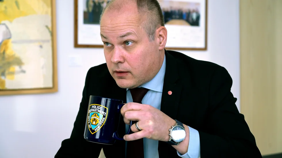 Morgan Johansson, numera justitieminister  – och grundlagsutredare under tiden i opposition – var som biträdande socialminister med om att 2003-04 ge smittskyddslagen dess nuvarande utforming.   