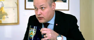 Skyll inte pandemidöden på våra grundlagar