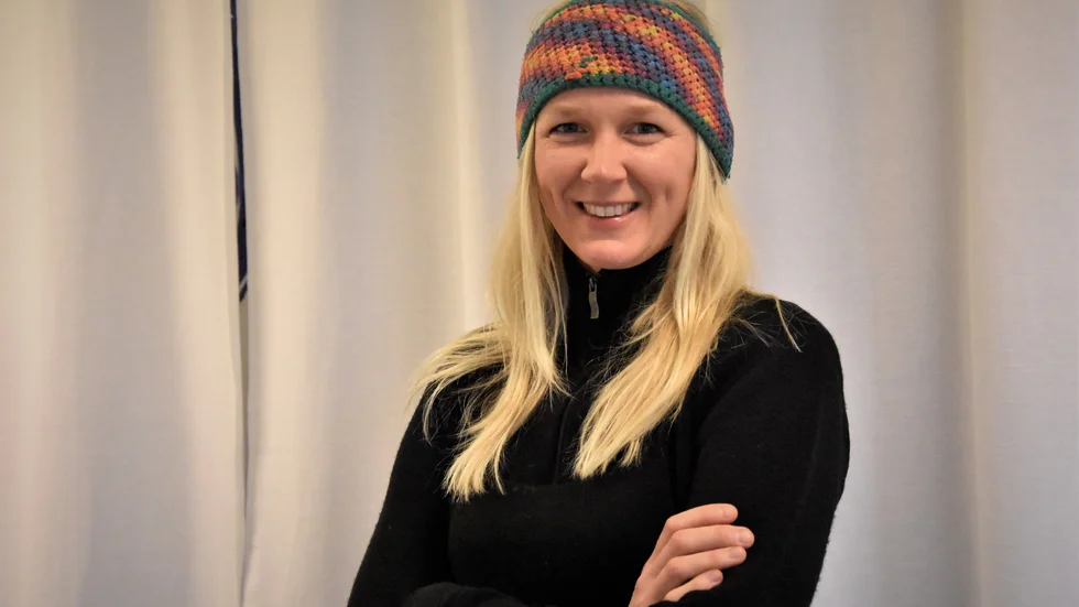 Jennie Olofsson är på plats i Norrbotten och vill undersöka ljuset i mörkret. ”Jag försöker hitta färg, ljus och positivitet i någonting som annars kanske är förknippat med mörker”, säger hon.