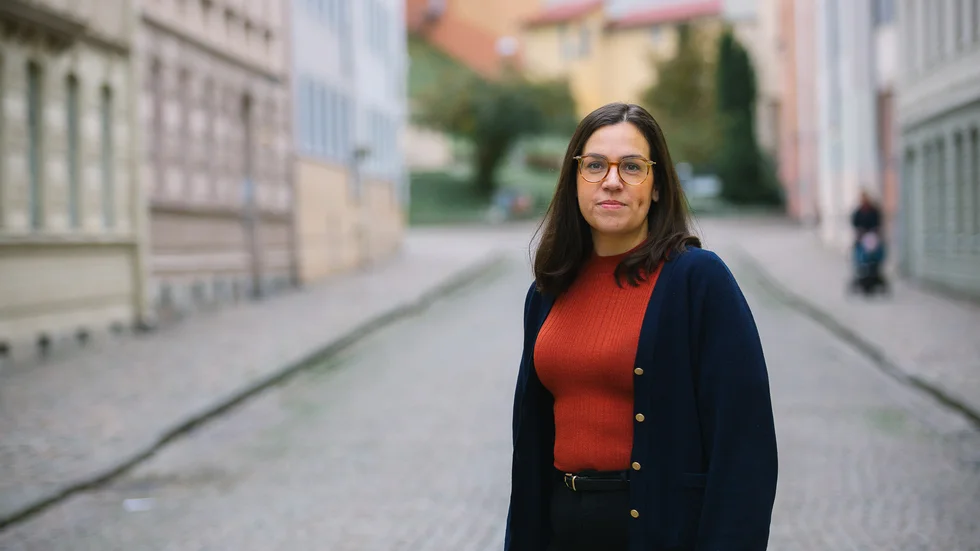 Mia Modig är ordförande för Nationell kvinnojour och stöd på teckenspråk – Sveriges första och enda kvinnojour i sitt slag.