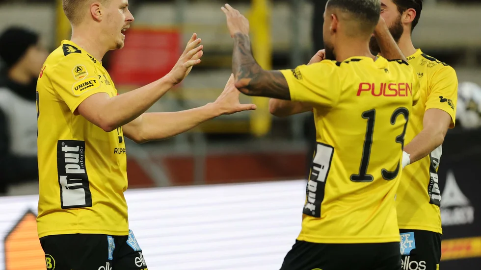 Elfsborgsjubel efter att Per Frick gjort 2–1 mot Norrköping.