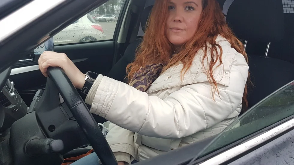 Linn Wahlberg pendlar varje dag mellan Boden och Piteå och vittnar om ytterst besvärliga förhållandena längs riksväg 97.