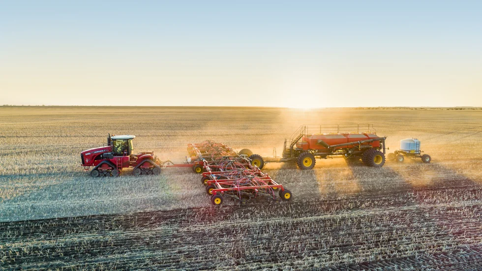 Seedhawk är en såmaskin speciellt anpassad för präriejordbruk. Företagets starka tillväxt i Kanada är nära kopplad till just den maskinen.