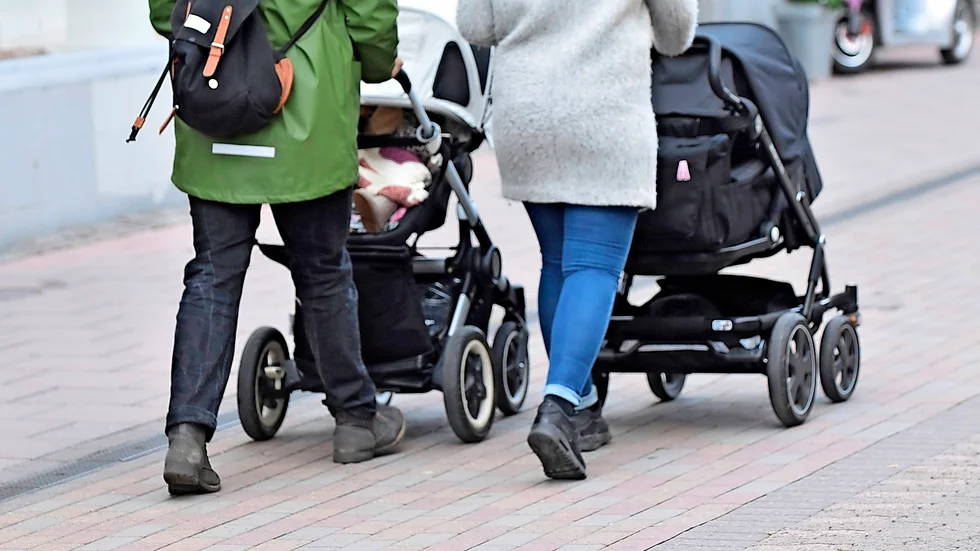 I Vingåker tar männen ut mindre än 25 procent av föräldraledigheten.