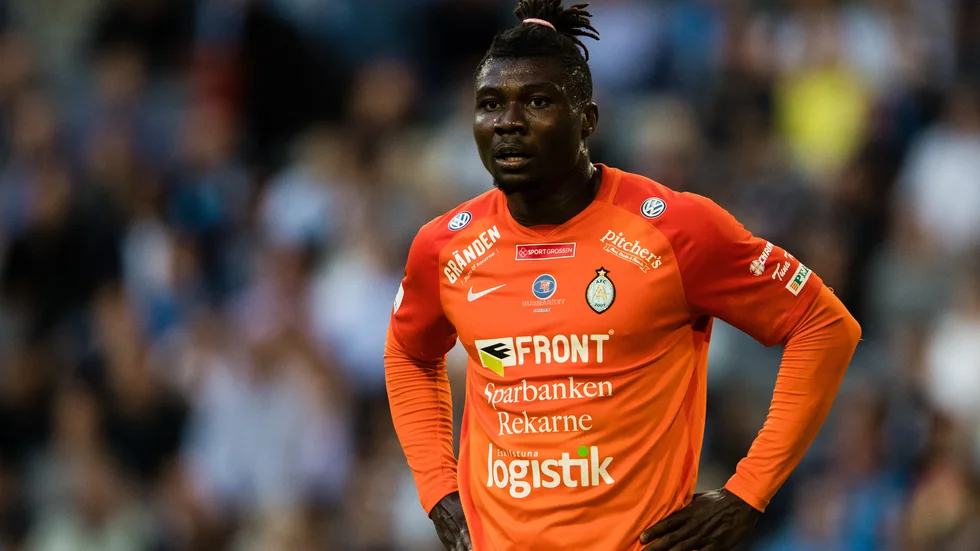 Timmarna innan det norska transferfönstrets stängning var Samuel Nnamani fortfarande en AFC:s spelare.