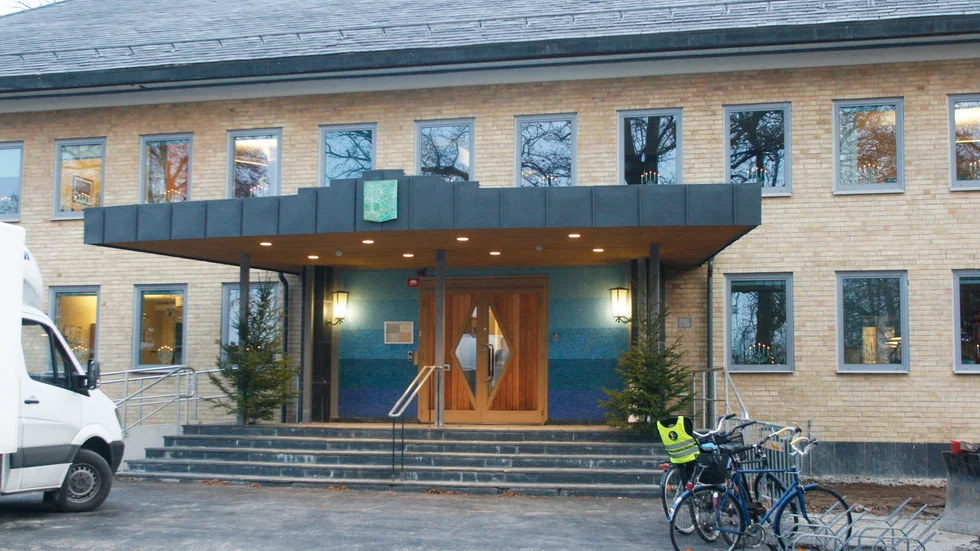 Vingåkers kommun fick ta bort den upphovsrättsskyddade bilden och ersätta TT Nyhetsbyrån för den. 