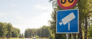 Nya fartkameror anläggs – körfält blockerat på 52:an