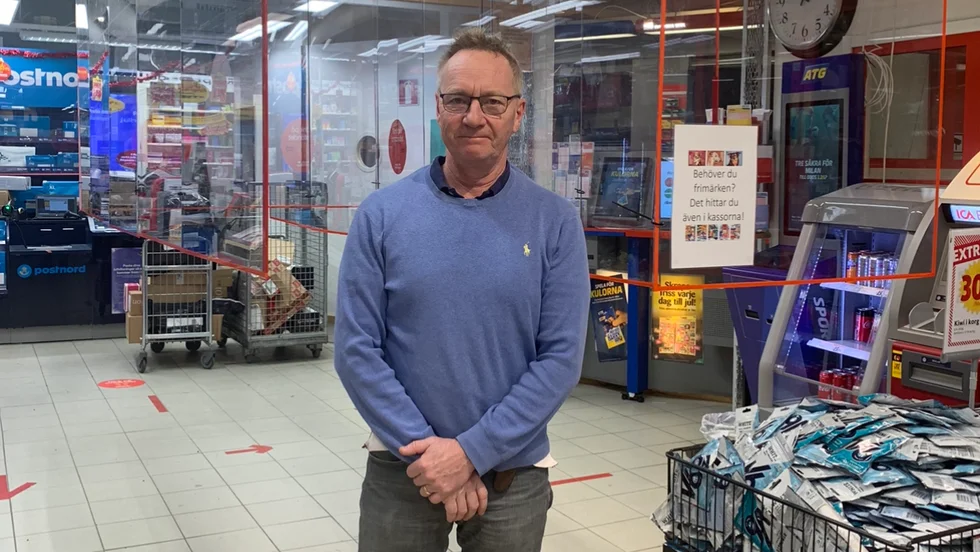 Ica-handlaren Tommy Alm, på Ica Supermarket Morön, välkomnar den nya lagen.