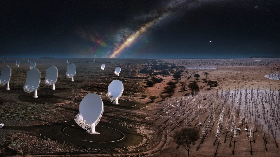 Sammansatt bild av SKA som kombinerar alla element i Sydafrika (vänster) och Australien (höger). Bilden blandar foton av riktig hårdvara med konstnärens vision av framtidens SKA-antenner. Pressbild.