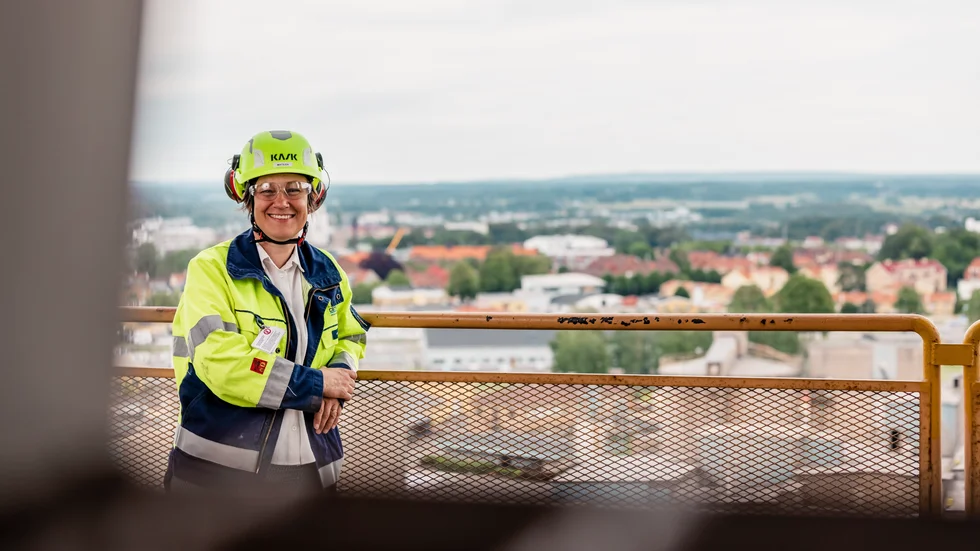 "Det är en akut lösning som sträcker sig i kanske 1,5 år, säger fabrikschef Matilda Hoffstedt om att ta kalksten från Nordkalk.