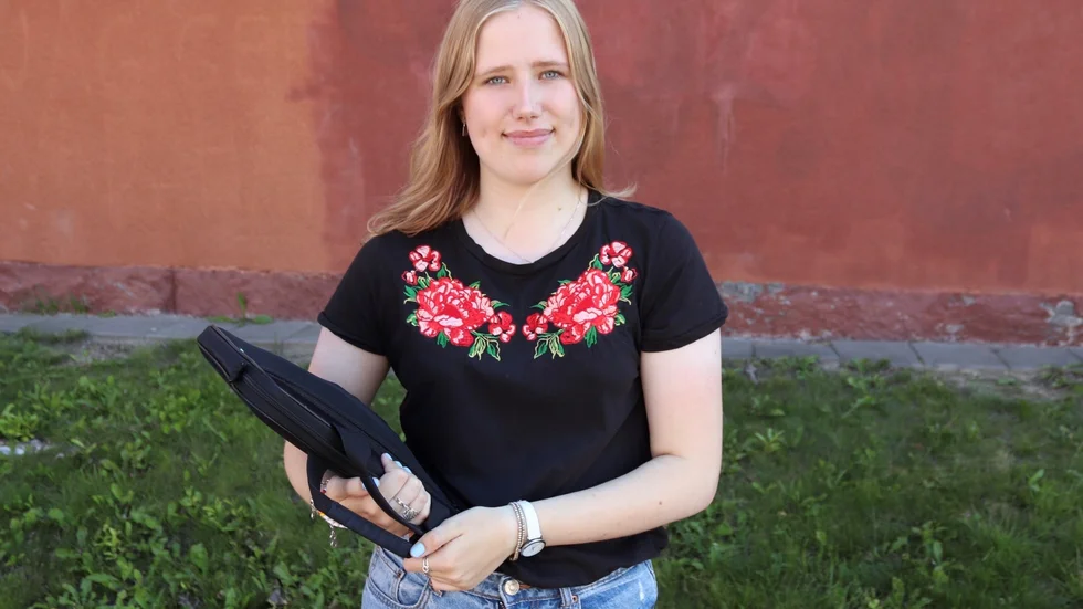 Tova Rönnberg studerar andra året på Vård och omsorgsutbildningen.
