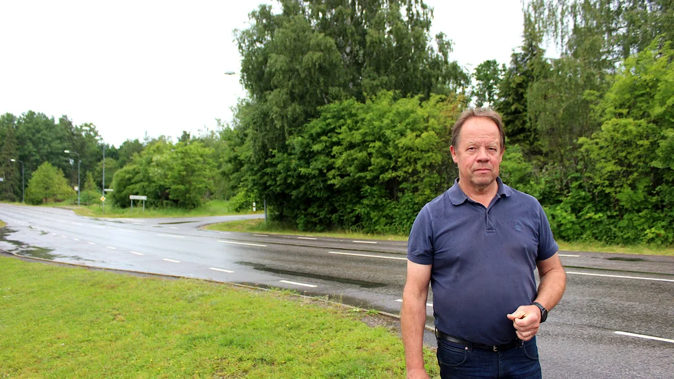 Lars Nilsson poängterar att det rör sig många barn i området, som ska ta sig till och från Näktergalens skola. "Det har ju också varit en del incidenter här. Djur har blivit påkörda",  säger han.