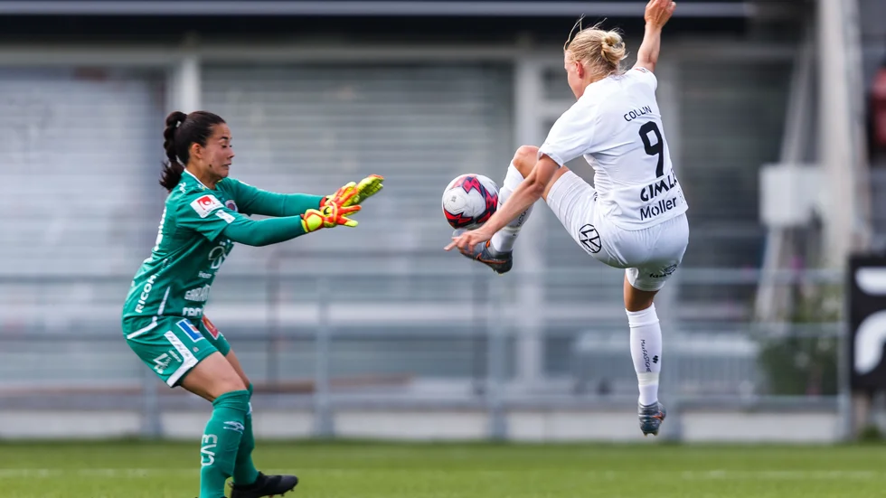 Finska landslagstjejen Kaisa Collin byttes in och kvitterade till 2–2 i matchens slutskede.