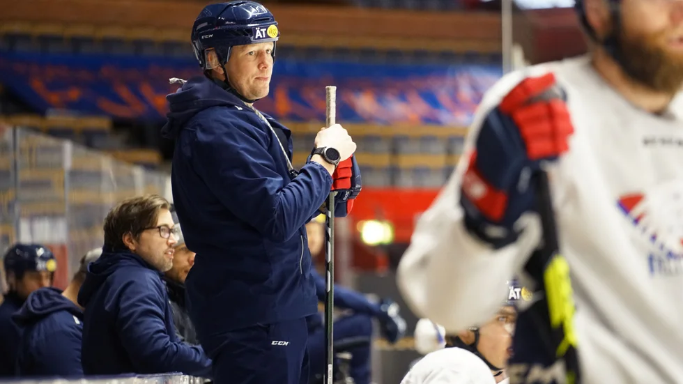 Under onsdagen startade Johan Åkerman med resten av ledarstaben upp LHC:s träningsverksamhet igen. 