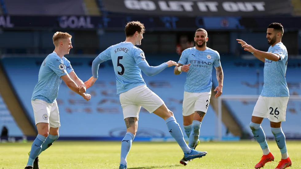 John Stones (5) firar med ett danssteg efter sitt segermål i 2–1-segern över West Ham.