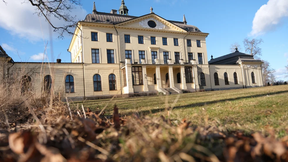"Den ekumeniska kommuniteten behövs på Bjärka-Säby. Den betyder så mycket för så många. En andlig oas. En plats att läka, växa och möta Gud", skriver en person på Facebook. 