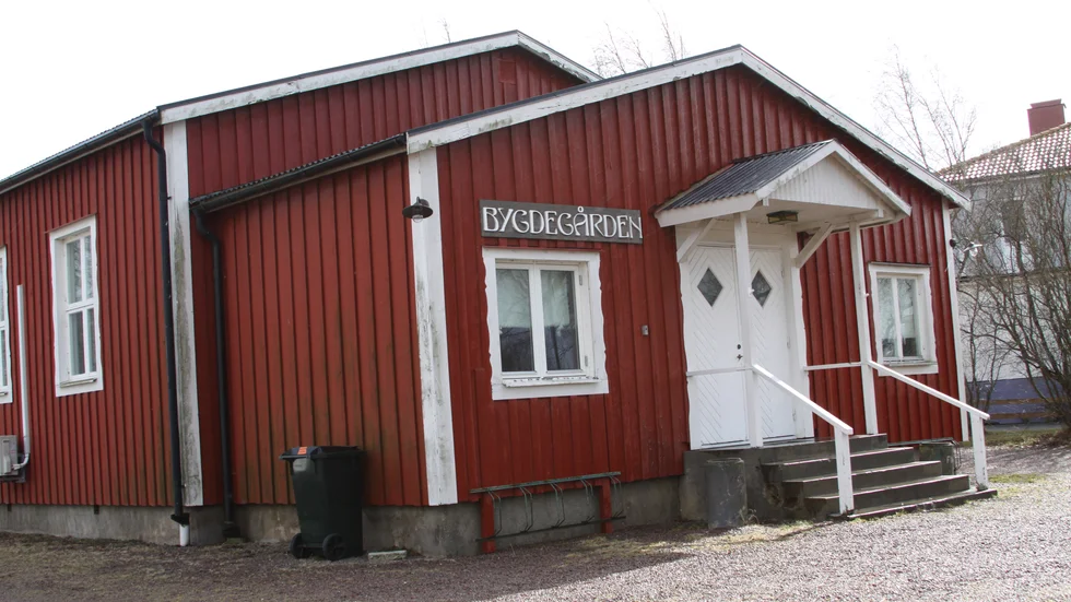 Utställning med lokala konstnärer i Hästholmens bygdegård kommande helg.