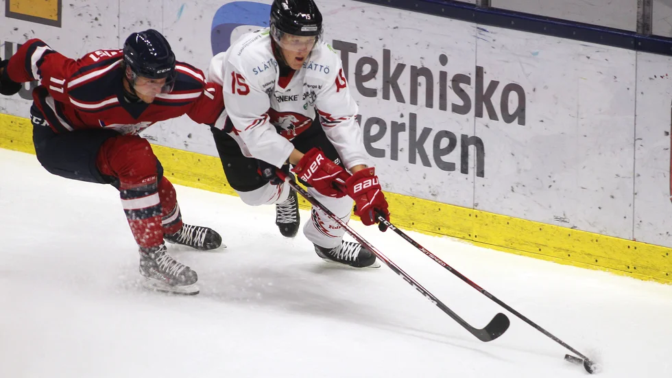 Simon Holmström var nöjd med vad han såg i sin första match med Vita Hästen.