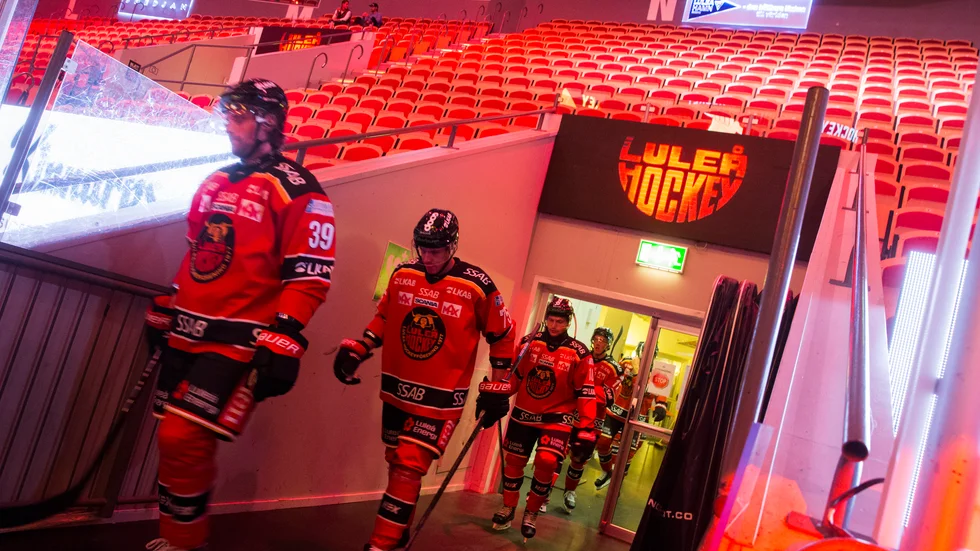 Luleå Hockey och övriga klubbar i SHL har pausat sina kontraktsförhandlingar till nästa säsong.