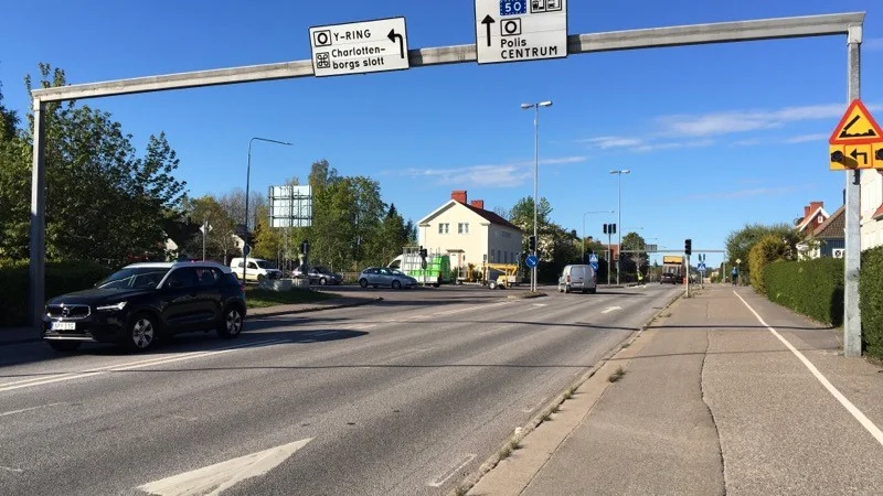 Nu ska ett körfält öppnas för trafik.