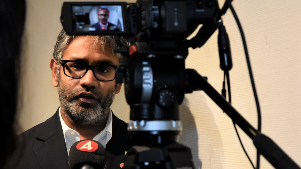 Kommunalrådet Fredrik Hansson (S) beskrev det dramatiska beskeden som ett "omtag".