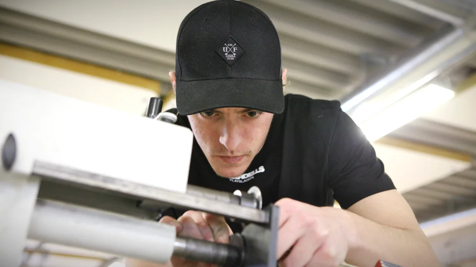 William Johansson hade dålig koll på yrket när han sökte in till gymnasiet. Nu har han förhoppningar om att bli årets unga plåtslagare.