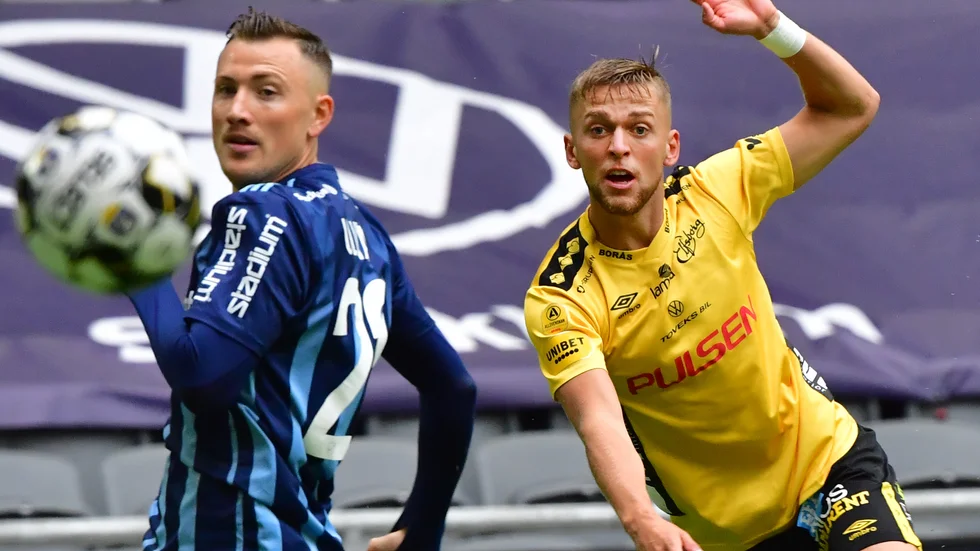 Jesper Karlsson (höger) skrev in sig i målprotokollet ännu en gång mot Djurgården.