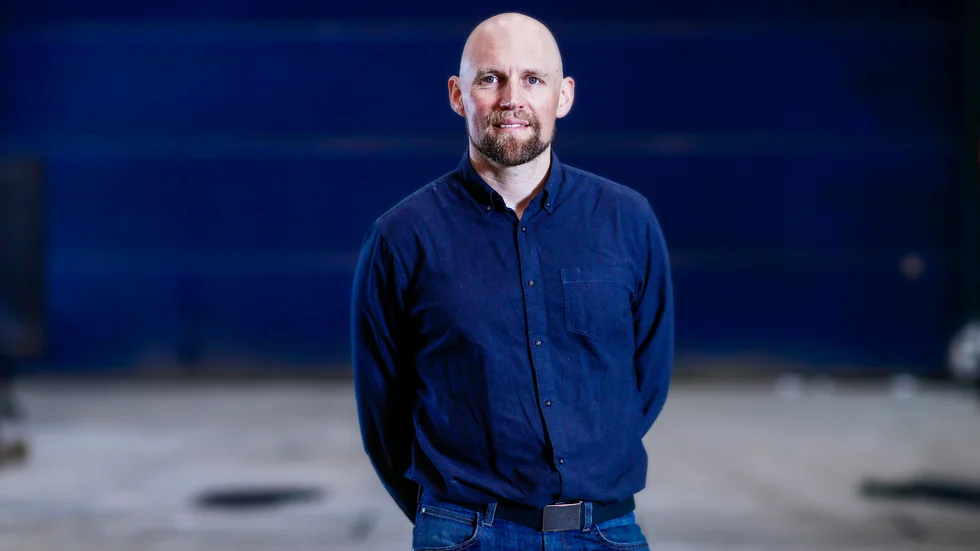 "Jag hade helst sett att det var ännu bättre halkbekämpning. Det vi kan ta till är att sänka hastigheten eller stoppa trafiken helt", säger Lars Wallgren, logistikchef på Kaunis Iron. 
