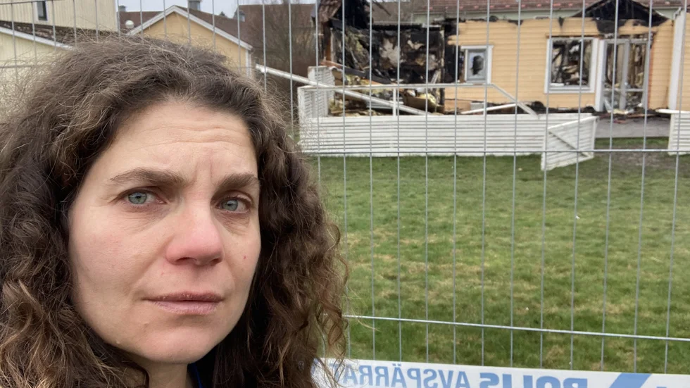 Det var först några dagar senare, när Anna Lundgren besökte resterna av deras hem som tårarna kom. "Allt som man har, det är inte bara saker utan det är kopplat till minnen och känslor", säger hon. 