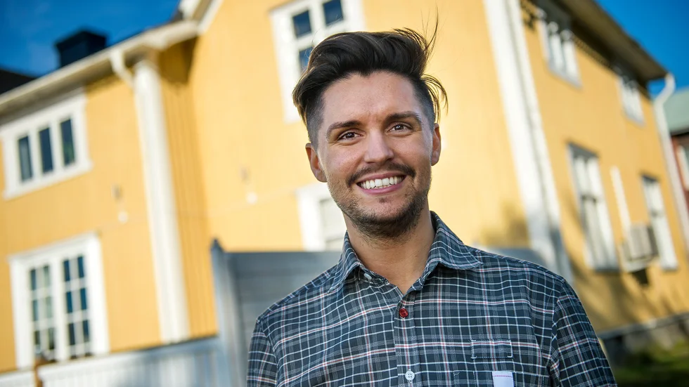Pajalas nya Ica-handlare, Rickard Wikström, stormtrivs på jobbet. 