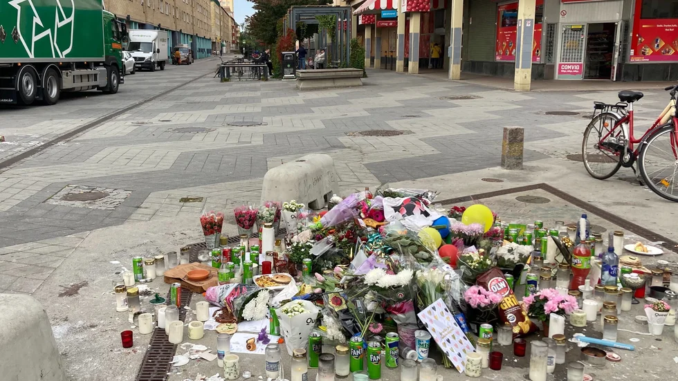 En person är gripen för mordet på 16-åringen i Nyfors.