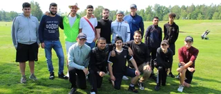 Unga killar fick testa golf i integrationsprojekt
