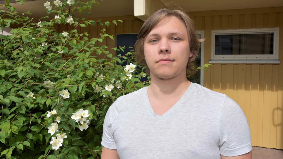 Max Lind, 20 år, har knappt fått några arbetspass sedan corona-pandemin bröt ut i Sverige.