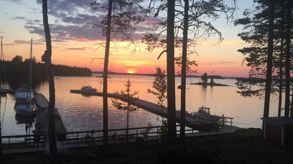 Solnedgång över Bergön.