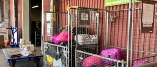 Trasiga textilier i rosa påsen  