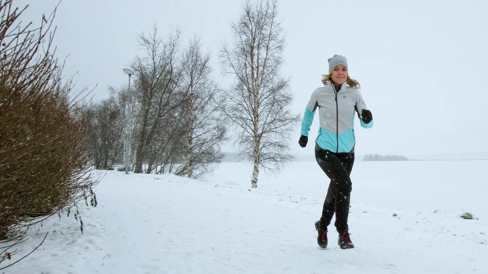 Det började som en januariutmaning, men nu har Eva Lundqvist sprungit varje dag i drygt ett år. Det firar hon med att ordna en runstreak-utmaning för andra.