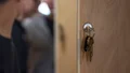 17-åring åtalas: misshandel på Duveholmsgymnasiet