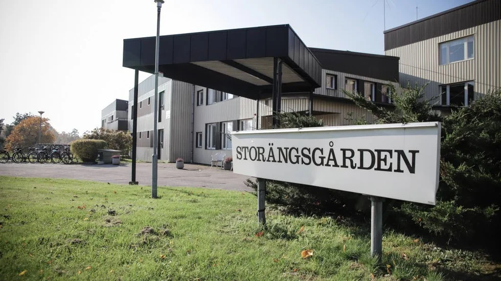 Tre av de fyra förslagen som nu ligger klara bygger på att Storängsgården avvecklas.