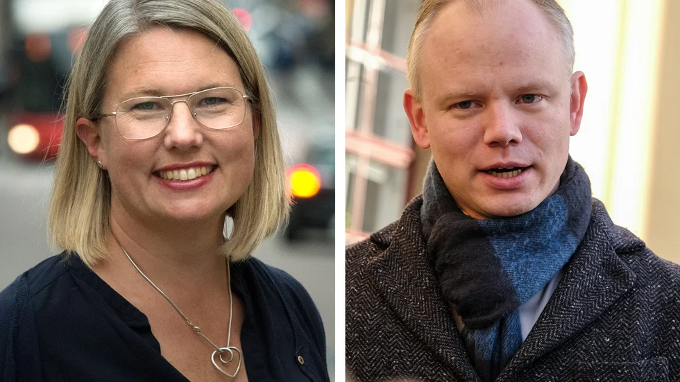 Kommunens elevhälsochef Åsa Strömberg och barn- och ungdomsnämndens ordförande Erik Östman (M) förklarar att läget i Linköpingsskolorna ser bra ut, men att det är för tidigt att blåsa faran över när det gäller smittspridningen av covid-19.