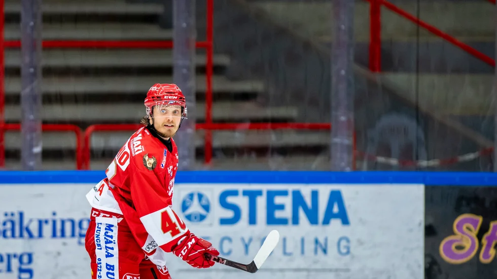 Jesper Ylivainio har inte spelat en enda match sedan han ådrog sig en hjärnskakning i november.
