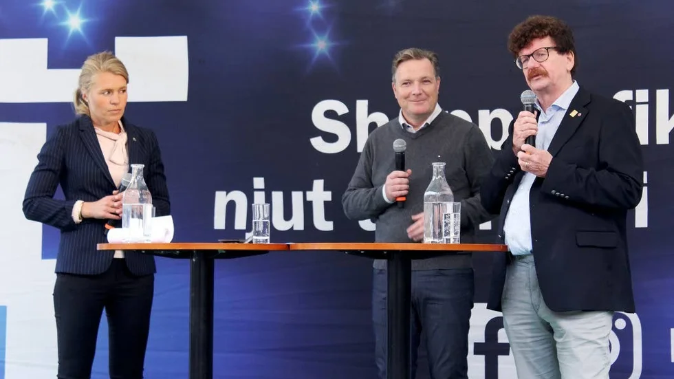 Sophia Jarl (M), NT:s Mats Willner samt Lars Stjernkvist (S).