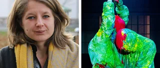 Färg bortom tid och rum – Emma Palmkvist för skräckmästaren Lovecraft till scenen 