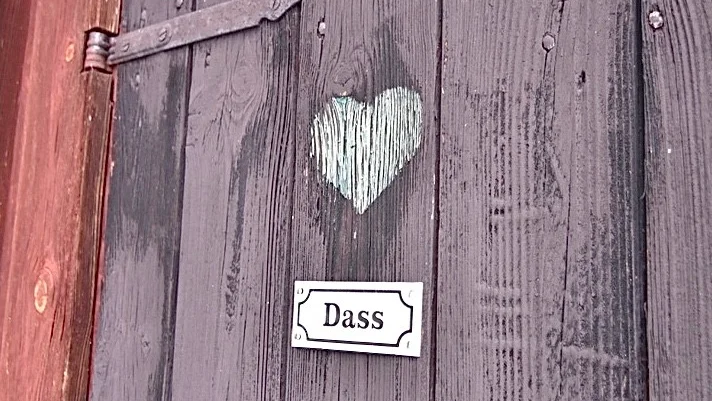 Utedasset vid Torsburgen har vandaliserats.