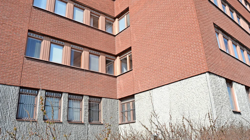 Knivdramat i Skelleftehamn den 11 mars har inneburit en omfattande utredning för polisen i Skellefteå.