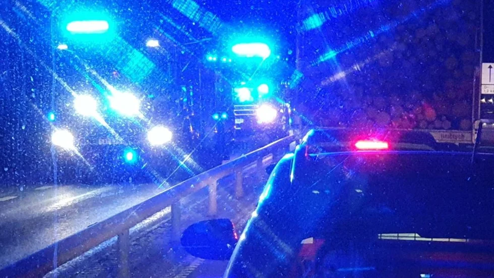 En älgolycka inträffade sent på måndagseftermiddagen söder om Linköping.