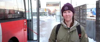 Östgötatrafiken om stängda framdörrar på bussen: "Man får ha respekt för att det kan vara problematiskt"