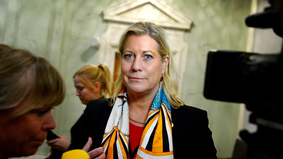Dåvarande infrastrukturminister Catharina Elmsäter-Svärd slarvade bort 125 miljoner kronor, skriver Vivianne Forsman.