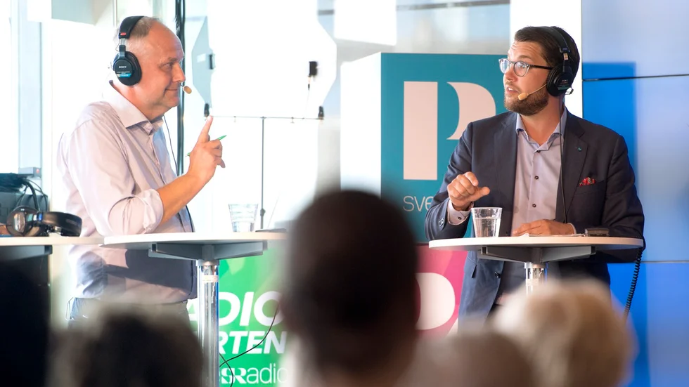 Yttrar. Vänsterpartiet och Sverigedemokraterna beskrivs ofta som ytterlighetspartier i svensk politik.